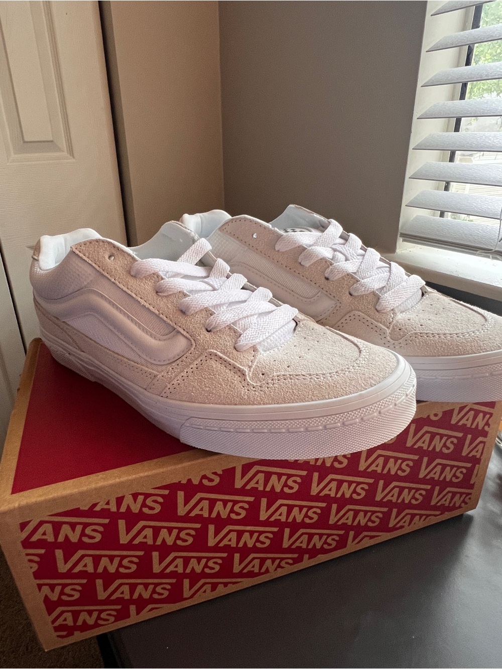 Vans Caldrone White Women’s 10